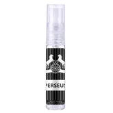 Transparante glazen parfum sprayfles met zwart-wit label voor Al Hambra Parfum Perseus